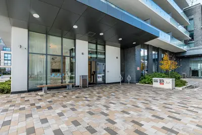 30 Samuel Wood Way 1311, Toronto, On M9b 0c9