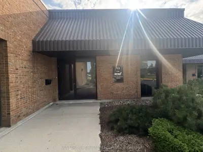 250 Wyecroft Road 13, Oakville, On L6k 3t7