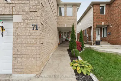 71 Townley Crescent, Brampton, On L6z 4t1