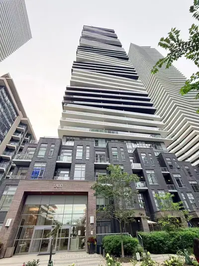 56 Annie Craig Drive 704, Toronto, On M8v 0c4