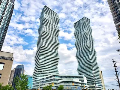 Condo Apartment in Mississauga