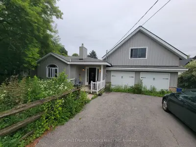 Detached in Burlington