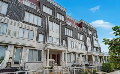 Condo Townhouse in Toronto