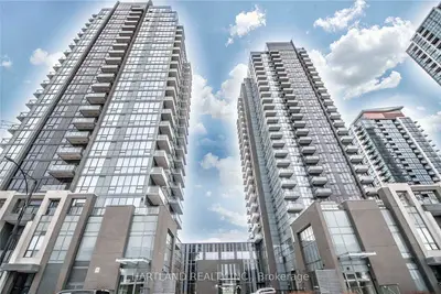 Condo Apartment in Mississauga