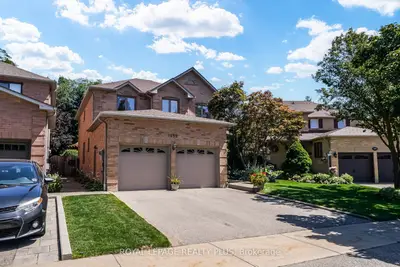 1459 Ravensmoor Crescent, Mississauga, On L5m 3l4