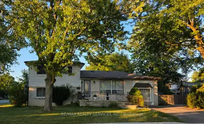 34 Watson Crescent, Brampton, On L6w 1e7