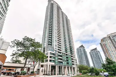 Condo Apartment in Mississauga