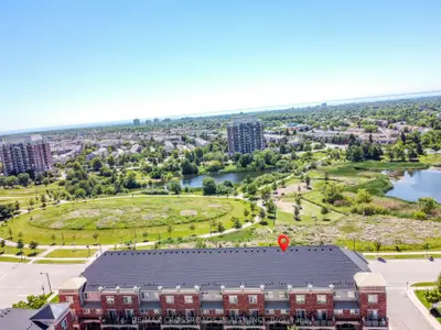 51 Hays Boulevard 19, Oakville, On L6h 0j1