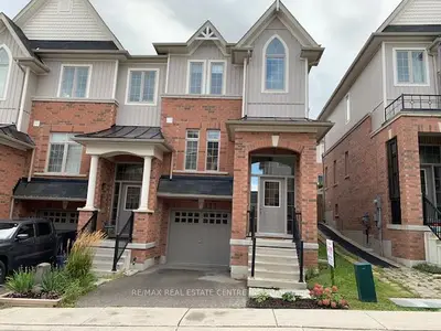 Att/Row/Townhouse in Orangeville