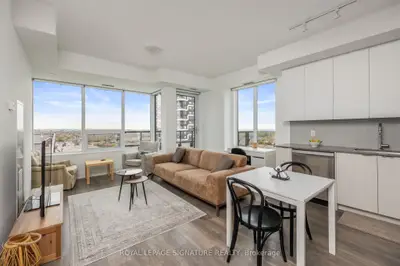 Condo Apartment in Oakville