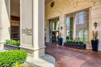 111 Forsythe Street 402, Oakville, On L6k 3j9