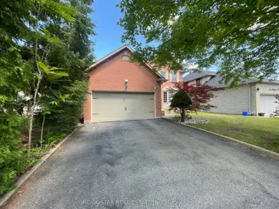 Detached in Oakville