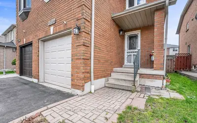 5502 Cosmic Crescent, Mississauga, On L4z 3r9