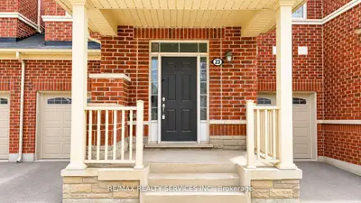 23 Sail Road, Brampton, On L7a 4w7