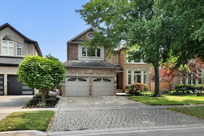 Detached in Burlington