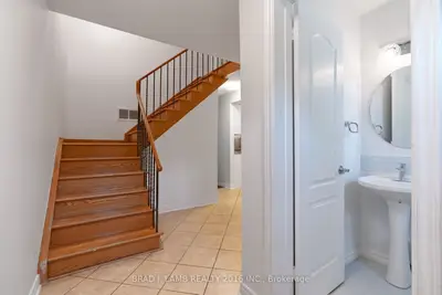 Condo Townhouse in Mississauga