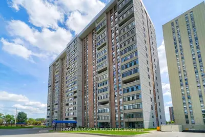 Condo Apartment in Brampton