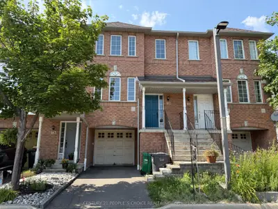Condo Townhouse in Mississauga