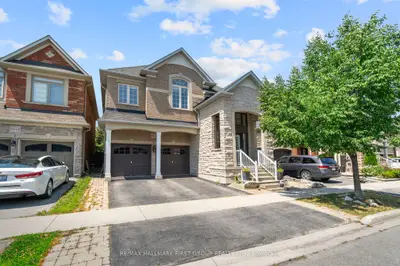 Detached in Burlington