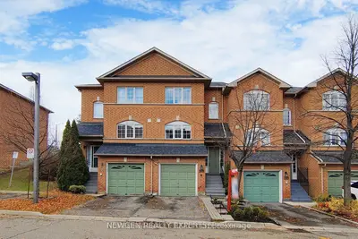 Condo Townhouse in Brampton