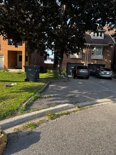 Semi-Detached in Mississauga
