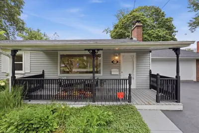 1924 Balsam Avenue, Mississauga, On L5j 1l2