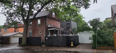 179 Gilmour Avenue, Toronto, On M6p 3b2