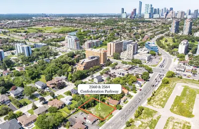 2560-2564 Confederation Parkway, Mississauga, On L5b 1s2