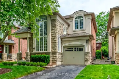 Detached in Oakville