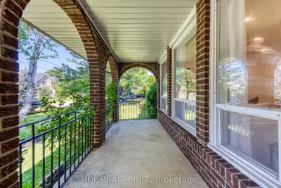 323 Warminster Drive S, Oakville, On L6l 4n1