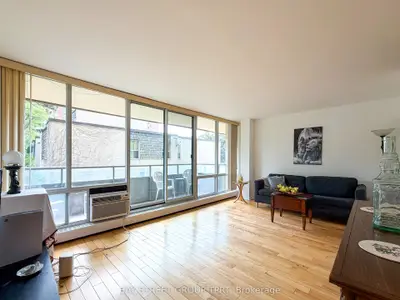 9 Four Winds Drive 208, Toronto, On M3j 2s8