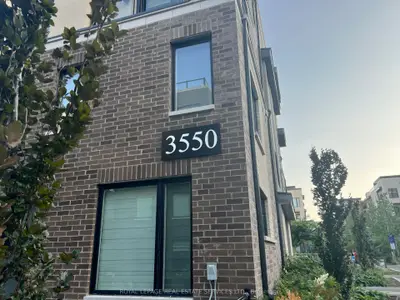 Condo Townhouse in Mississauga