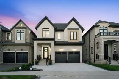 Detached in Oakville