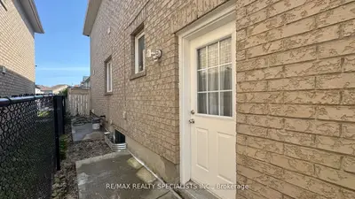 3 Lennon Trail Lower 2-b, Brampton, On L6y 5p9