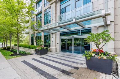 15 Viking Lane 1303, Toronto, On M9b 0a4