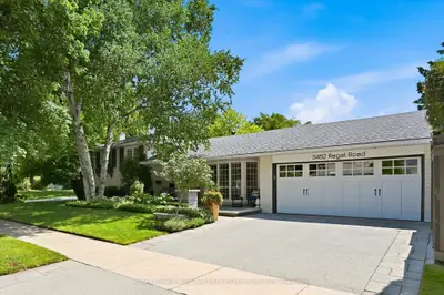 Detached in Burlington