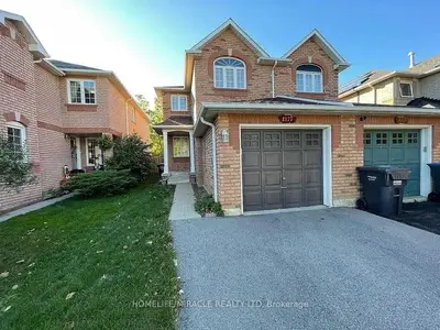 Semi-Detached in Mississauga
