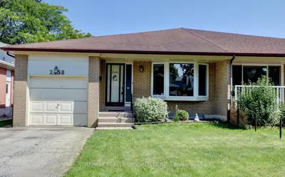Semi-Detached in Mississauga