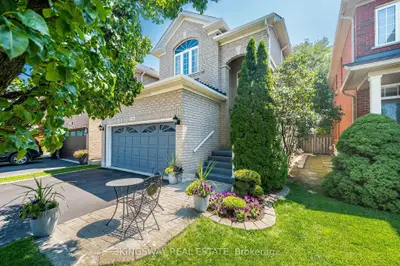 3598 Fountain Park Avenue, Mississauga, On L5m 7g1