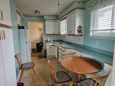 7746 Redstone Road, Mississauga, On L4t 2b9