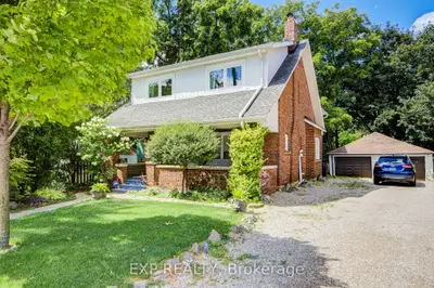 10 King Street Crescent, Toronto, On M9n 1k6