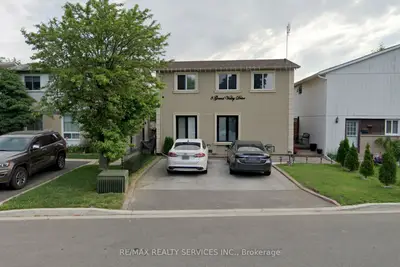 3 Grand Valley Drive, Brampton, On L6s 2l1