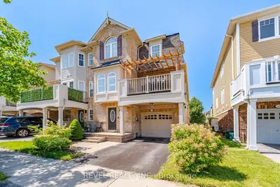 Att/Row/Townhouse in Milton