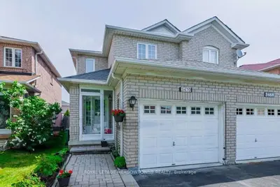 Semi-Detached in Mississauga
