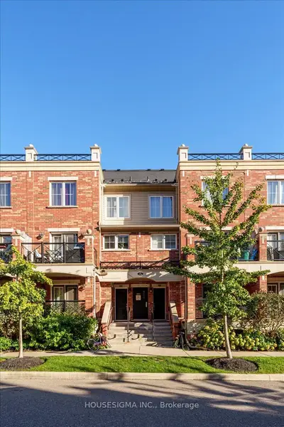 Condo Townhouse in Oakville