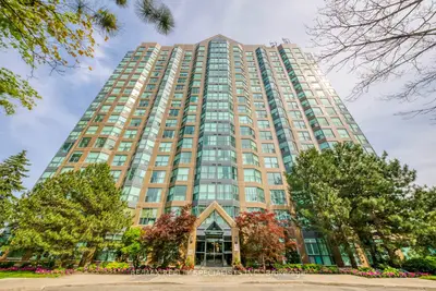 Condo Apartment in Mississauga
