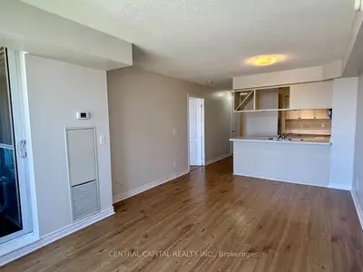 Condo Apartment in Mississauga