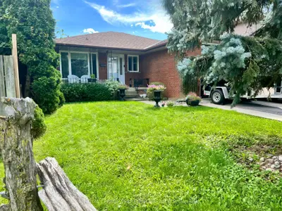 896 Fourth Street Lower, Mississauga, On L5e 1j6