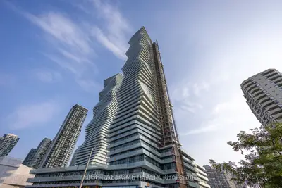 Condo Apartment in Mississauga