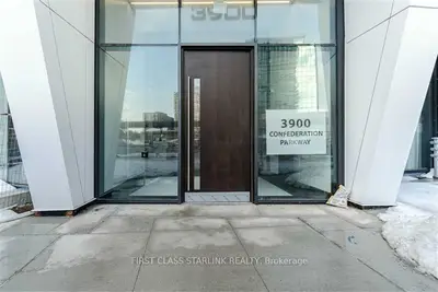 Condo Apartment in Mississauga